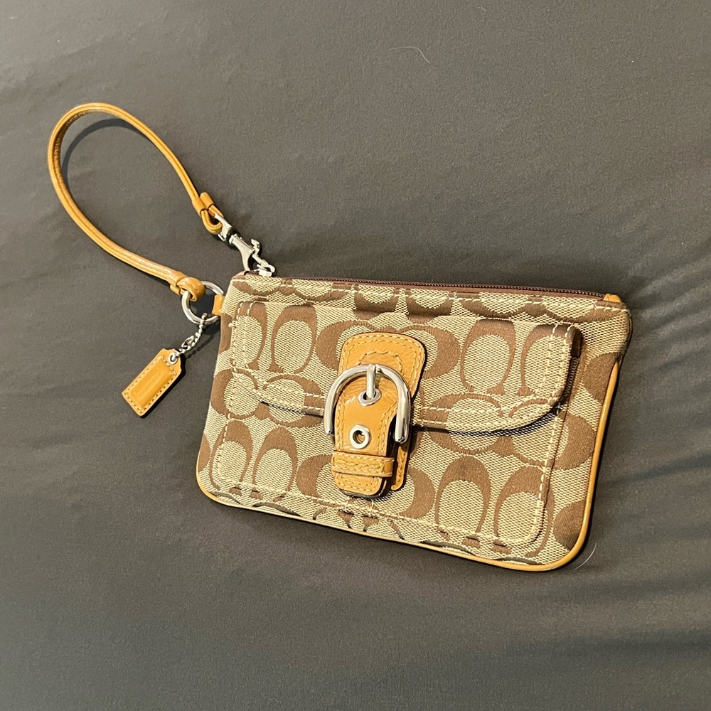 Coach Signature Canvas Wristlet Clutch | Tan & Brown Jacquard